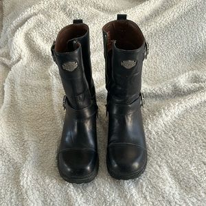 Woman’s Harley Davidson boots.